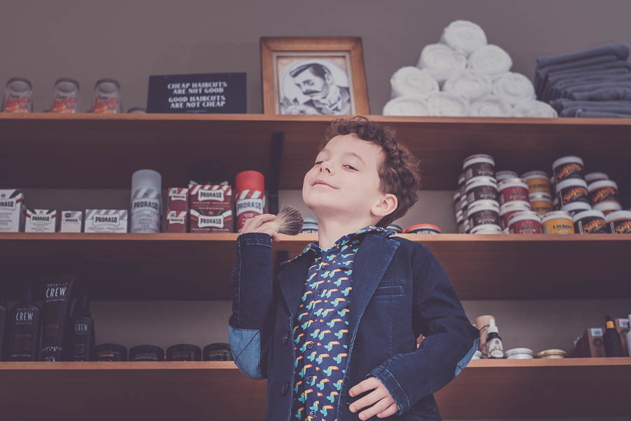Inzepen voor communie fotoshoot bij de barbier